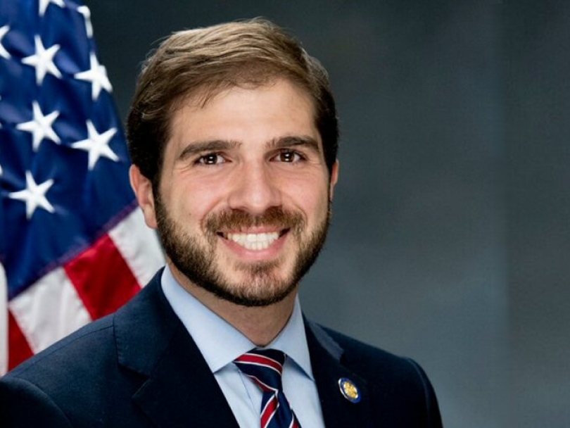 Senátor Andrew Gounardes (Foto: Senát státu NewYork)
