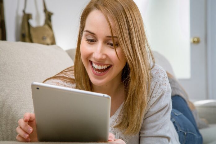 Photo by PourquoiPas woman, tablet, electronic, salon, communication, take it easy, computer science, ipad, tablet, tablet, ipad, ipad, ipad, ipad, ipad